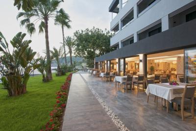 Floria Beach Hotel